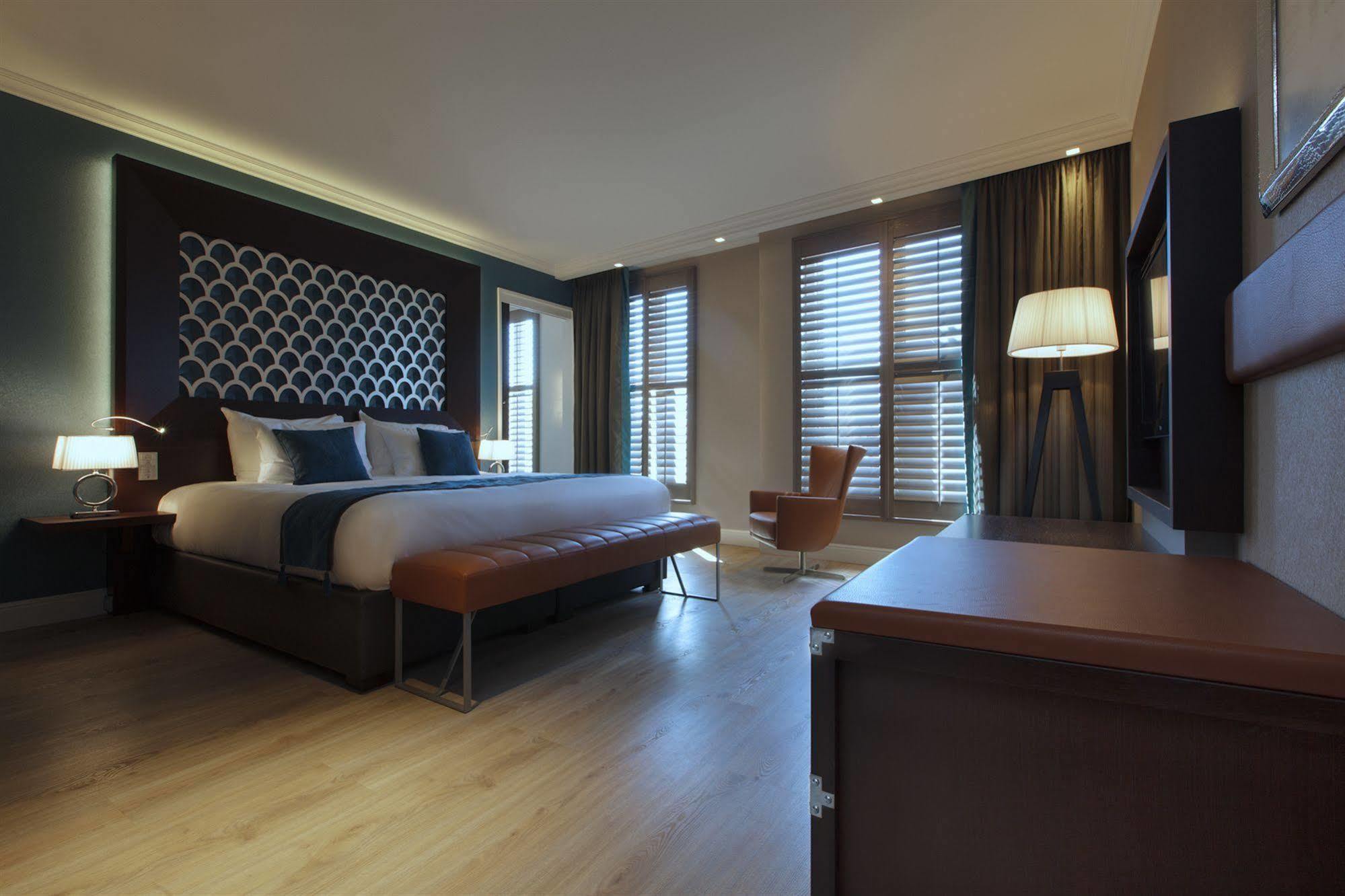 Hotel Dux Roermond Esterno foto